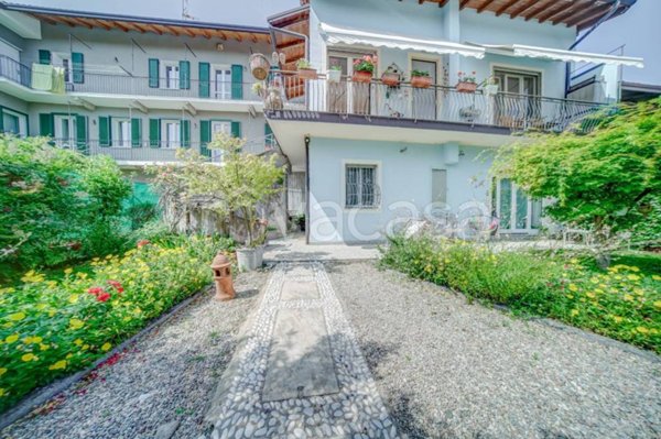 casa indipendente in vendita a Borgomanero
