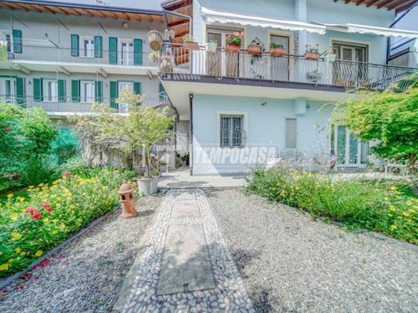 casa indipendente in vendita a Borgomanero