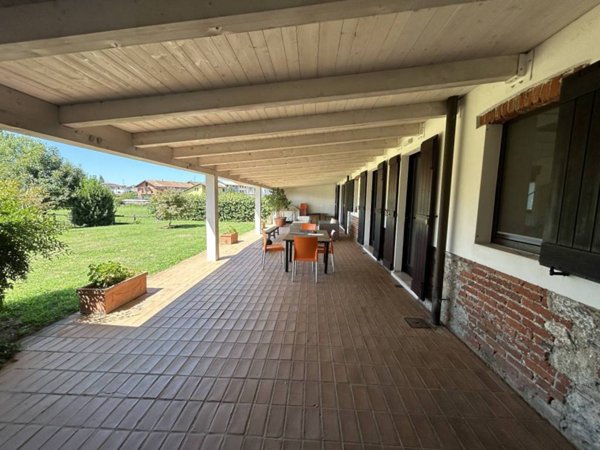 casa indipendente in vendita a Borgomanero