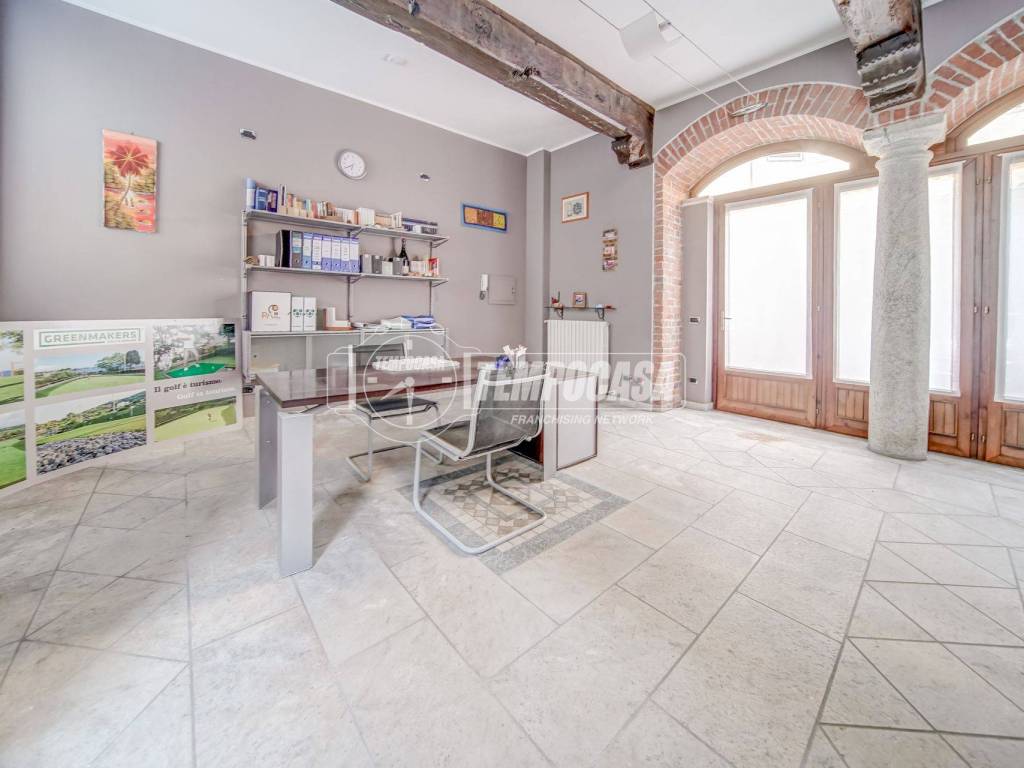 ufficio in vendita a Borgomanero