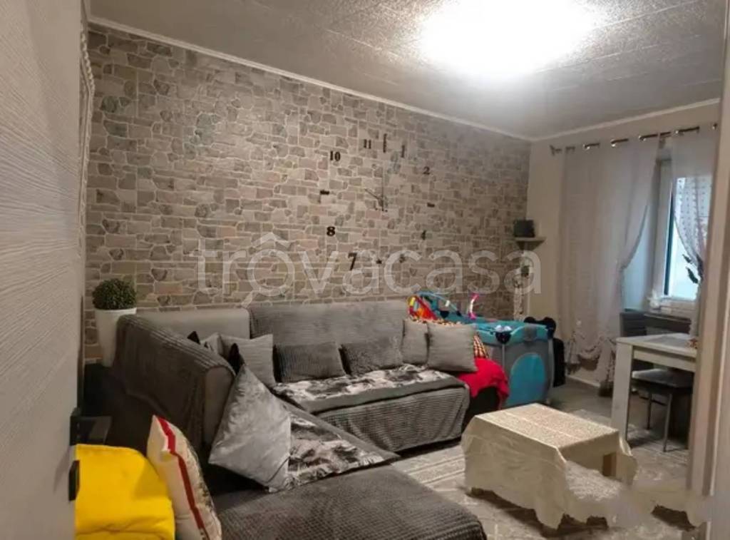 casa semindipendente in vendita a Borgomanero