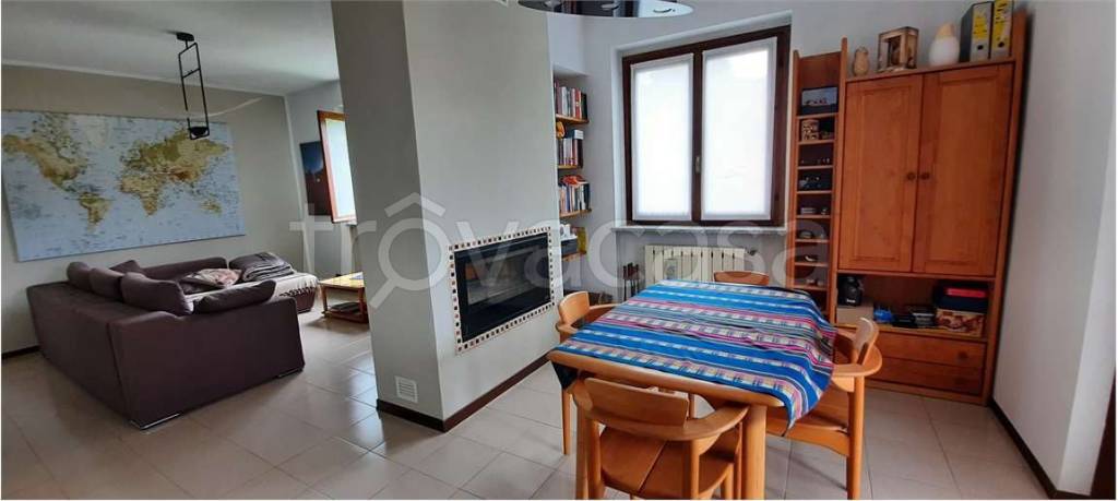 casa indipendente in vendita a Borgomanero