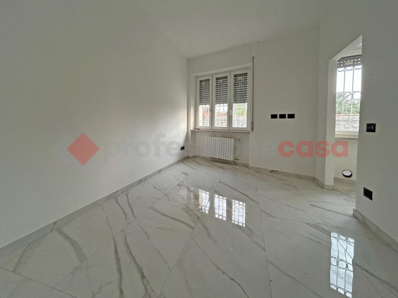 appartamento in vendita a Borgomanero