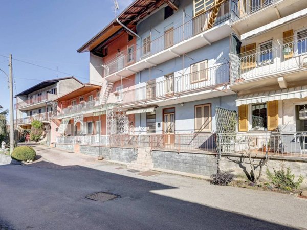 casa indipendente in vendita a Borgomanero