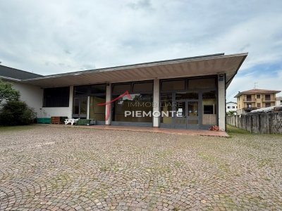 capannone in vendita a Borgomanero