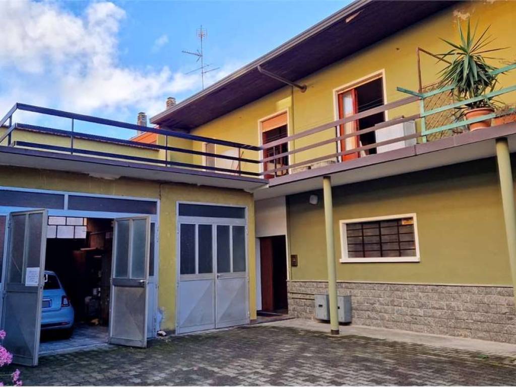 appartamento in vendita a Borgomanero