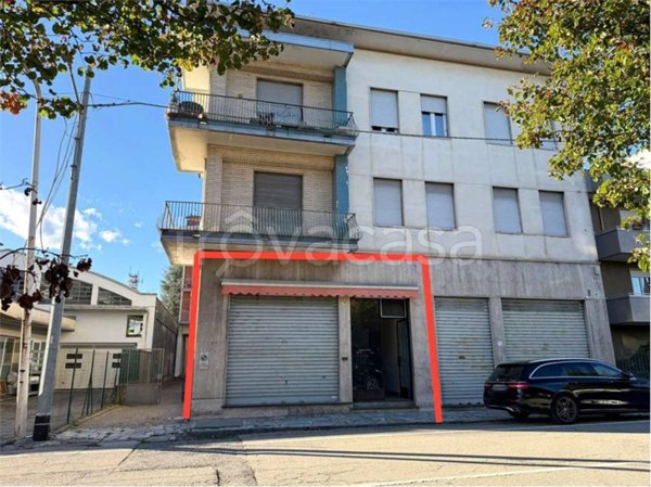 negozio in vendita a Borgomanero