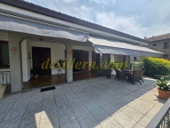 casa indipendente in vendita a Borgomanero in zona Santa Cristina