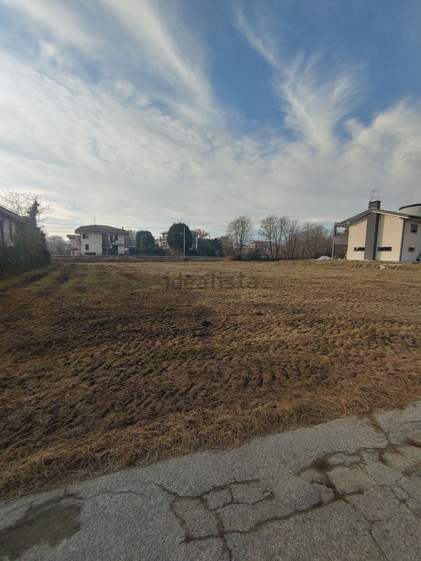 terreno edificabile in vendita a Borgomanero in zona San Marco