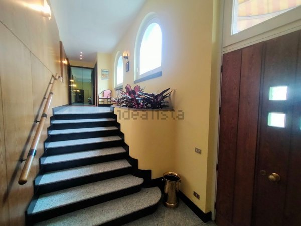 negozio in vendita a Borgomanero