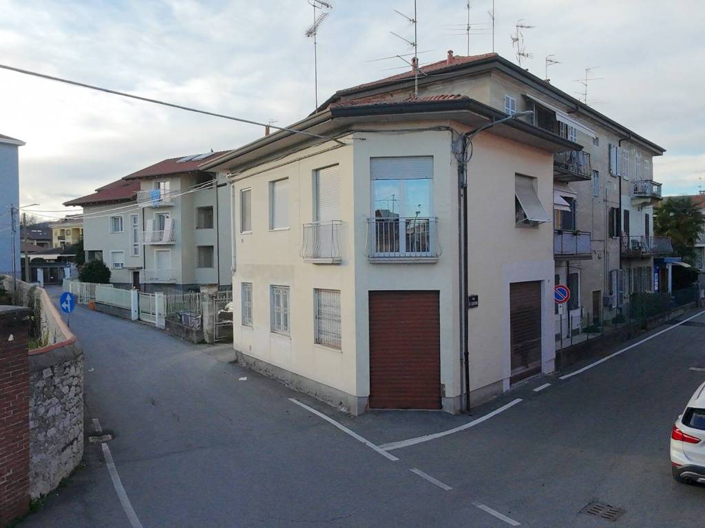 appartamento in vendita a Borgomanero