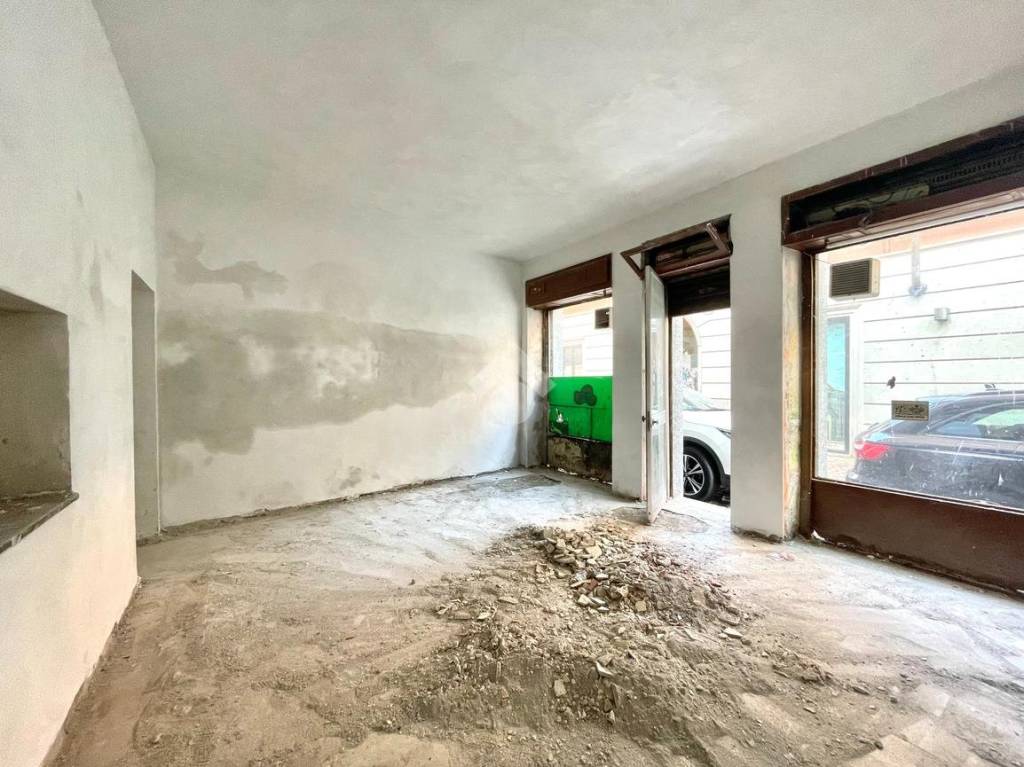 negozio in vendita a Borgomanero