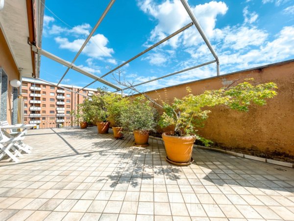 casa indipendente in vendita a Borgomanero