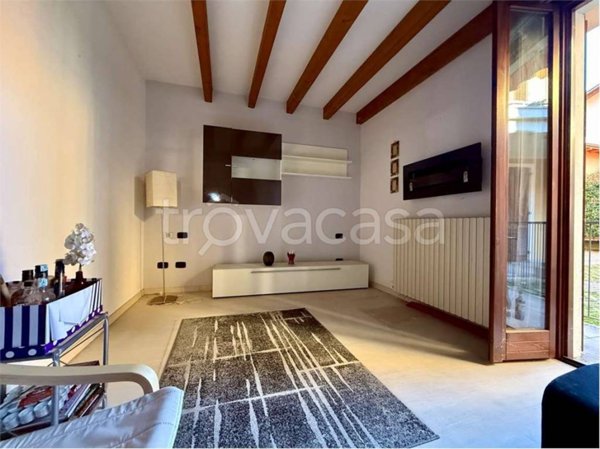 appartamento in vendita a Borgomanero in zona Santa Cristina