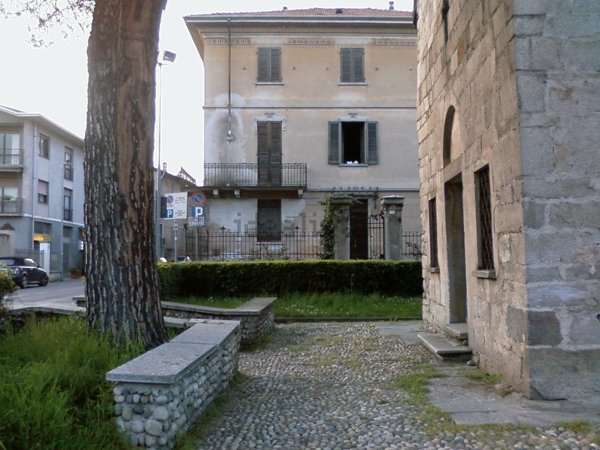 casa indipendente in vendita a Borgomanero