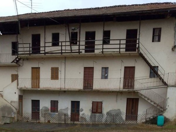 casale in vendita a Borgomanero