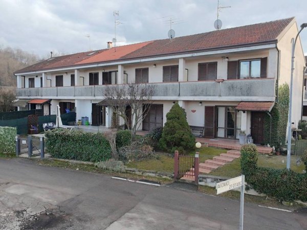 casa indipendente in vendita a Borgomanero