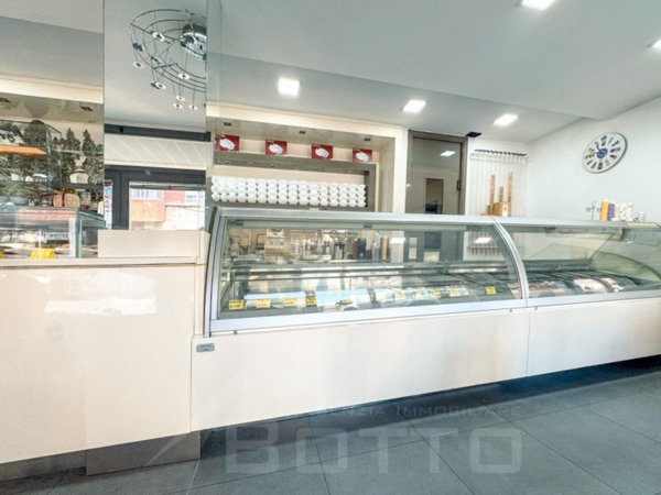 ufficio in vendita a Borgomanero