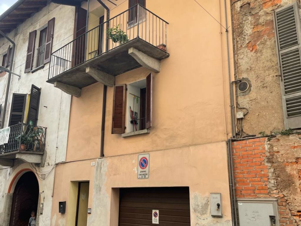 casa indipendente in vendita a Borgomanero