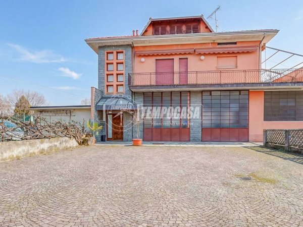 appartamento in vendita a Borgomanero