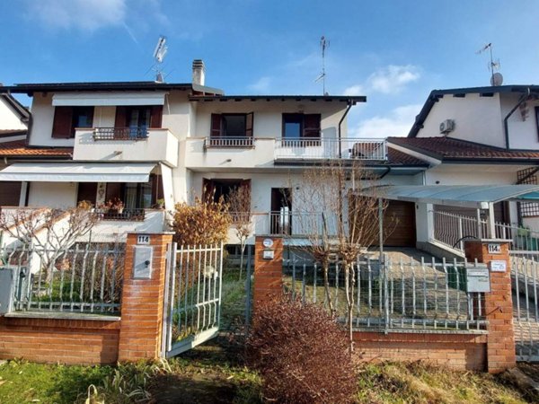 casa indipendente in vendita a Borgomanero