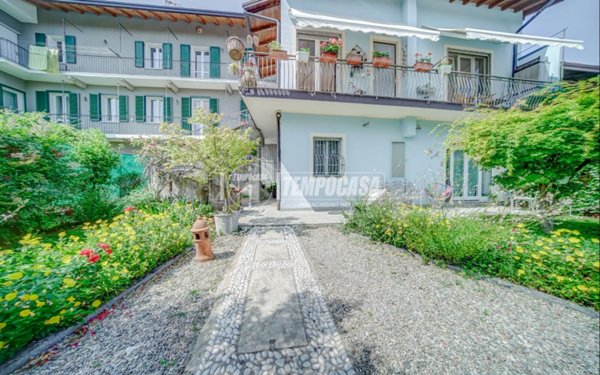 casa indipendente in vendita a Borgomanero