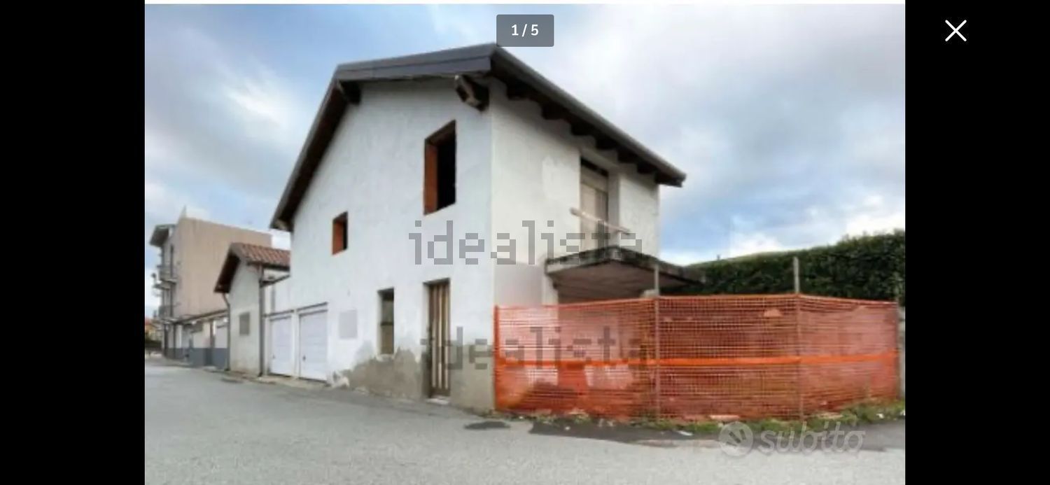 casa indipendente in vendita a Borgomanero