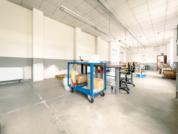 ufficio in vendita a Borgomanero