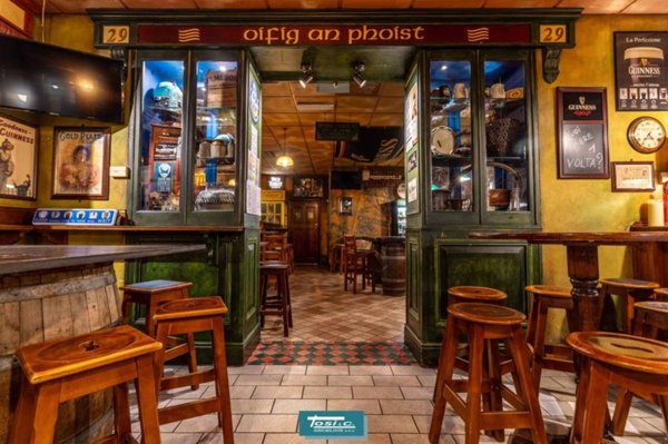 negozio in vendita a Borgomanero