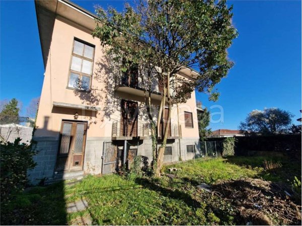 casa indipendente in vendita a Borgomanero