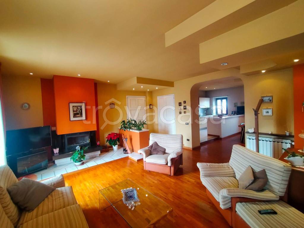 appartamento in vendita a Borgomanero