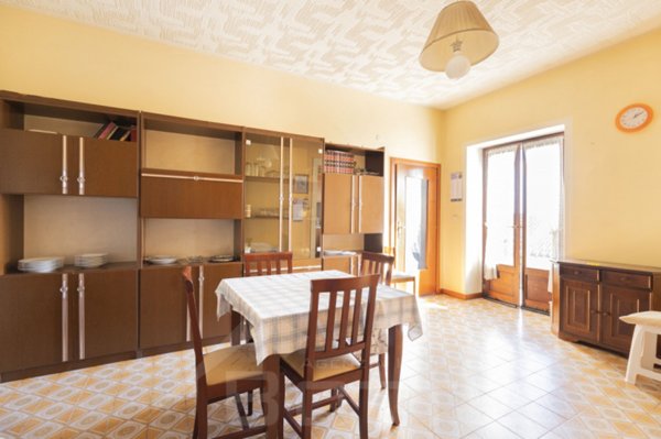 casa indipendente in vendita a Borgomanero