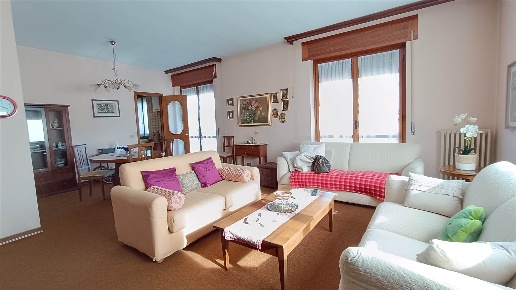 appartamento in vendita a Borgomanero in zona Santa Croce