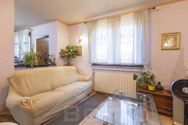 casa indipendente in vendita a Borgomanero