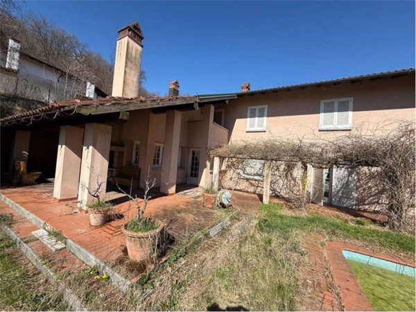 casa indipendente in vendita a Borgomanero