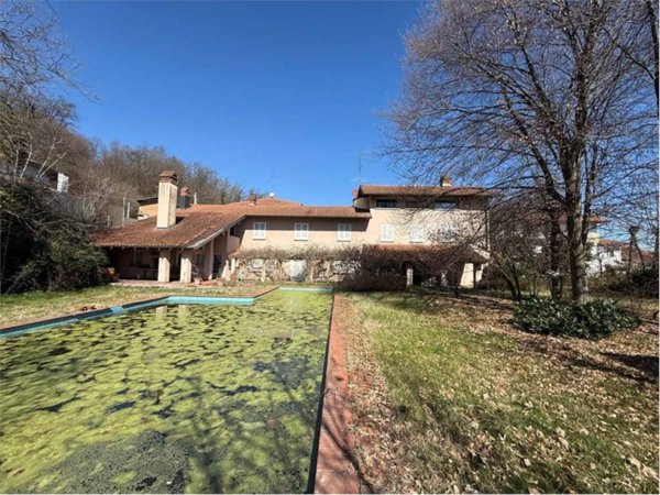 casa indipendente in vendita a Borgomanero