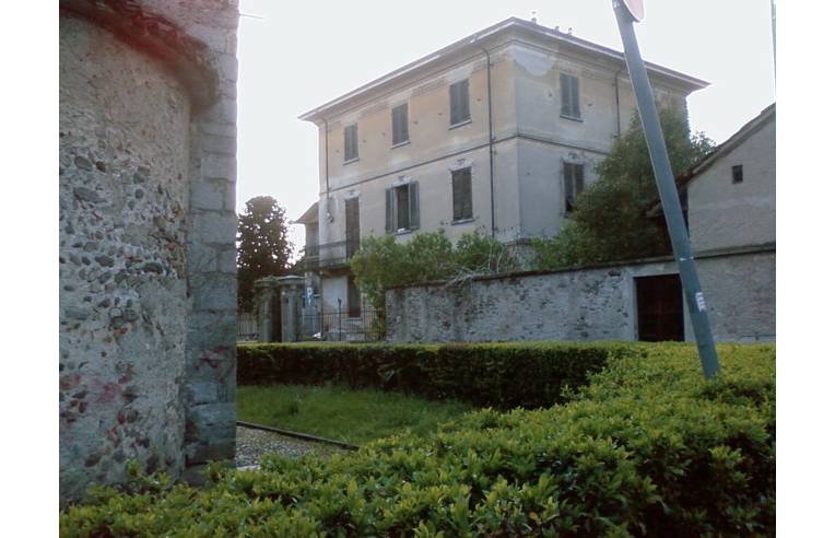 casa indipendente in vendita a Borgomanero
