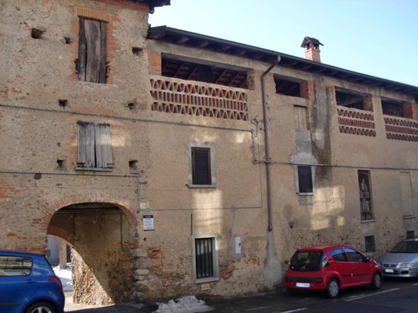 casale in vendita a Borgomanero in zona Santa Cristina