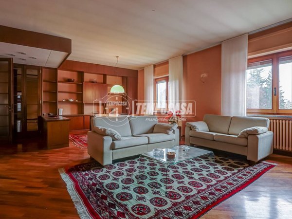 casa indipendente in vendita a Borgomanero