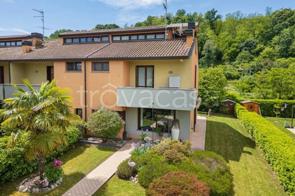 casa indipendente in vendita a Borgomanero