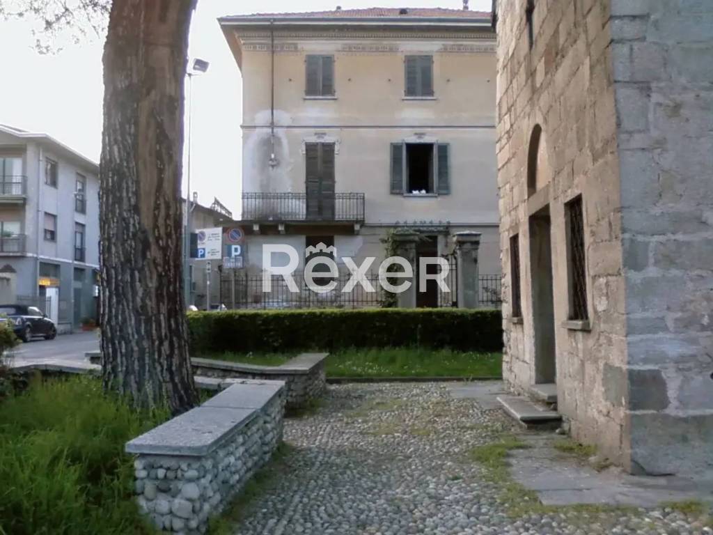 casa indipendente in vendita a Borgomanero