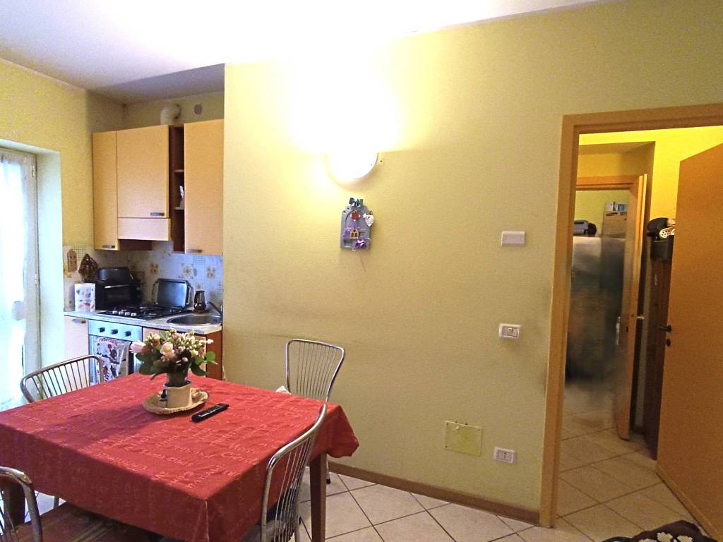 appartamento in vendita a Borgomanero in zona Vergano