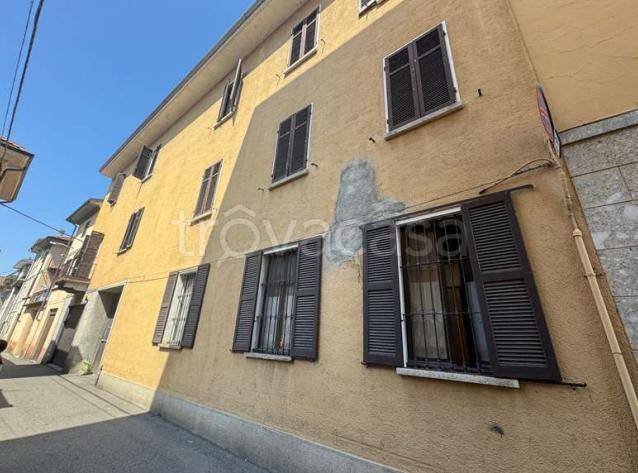 appartamento in vendita a Borgomanero in zona Vergano