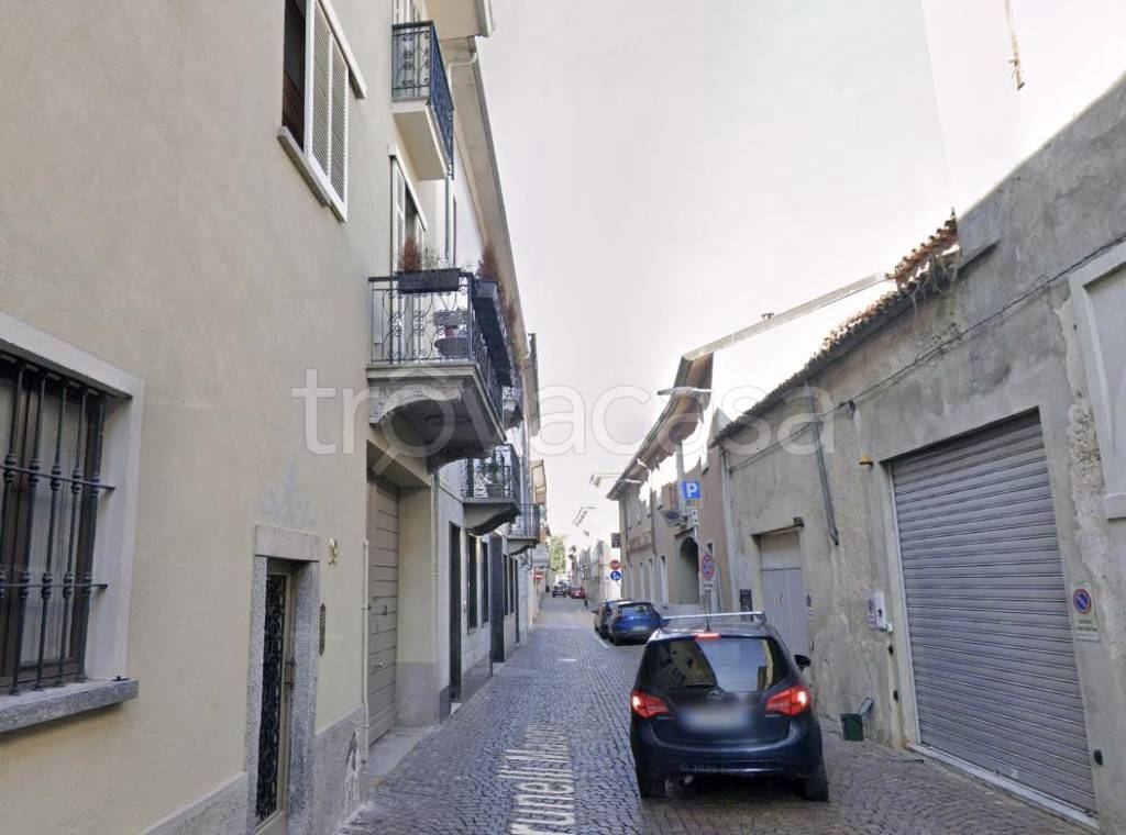appartamento in vendita a Borgomanero in zona Vergano