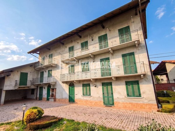 casa indipendente in vendita a Borgomanero