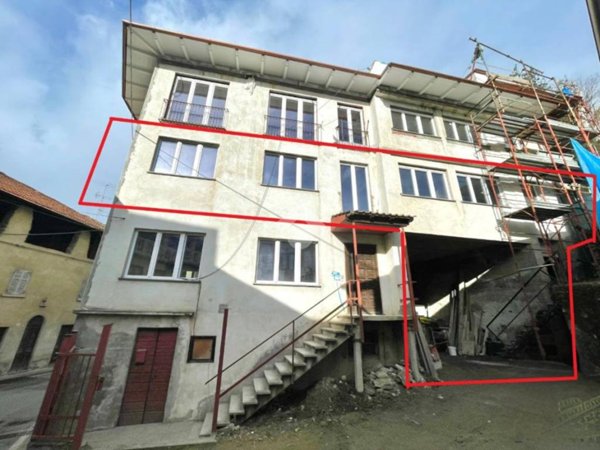 appartamento in vendita a Borgomanero in zona Santa Croce