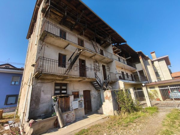 appartamento in vendita a Borgomanero in zona San Marco