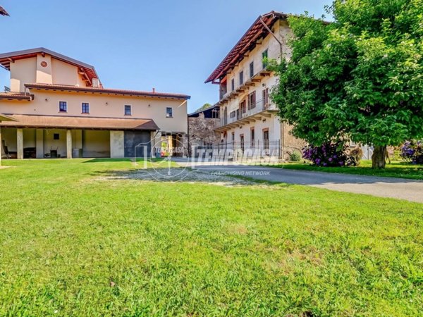 casale in vendita a Borgomanero