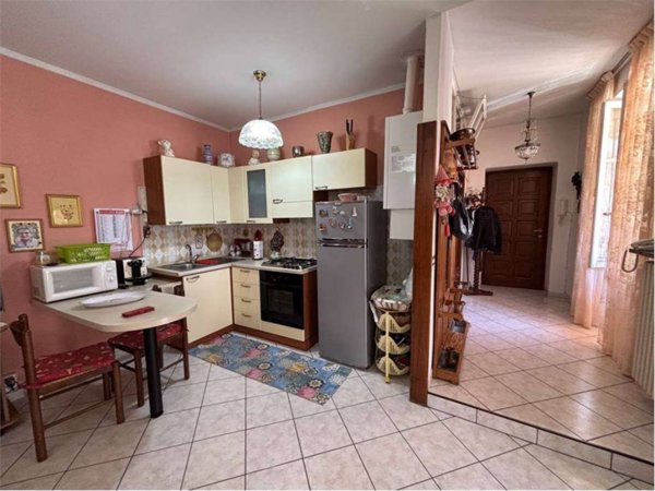 appartamento in vendita a Borgomanero in zona Vergano