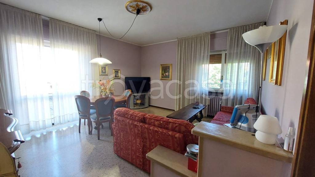 appartamento in vendita a Borgomanero in zona Vergano